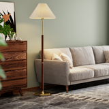 Moderne Stehlampe aus Reispapier