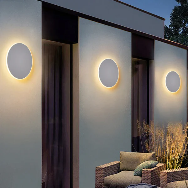 Minimalistische runde LED-Wandleuchte aus Metall für den Außenbereich
