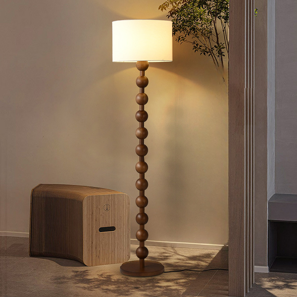 Japandi Stehlampe aus Holz