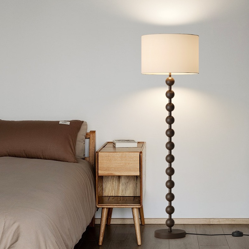 Japandi Stehlampe aus Holz