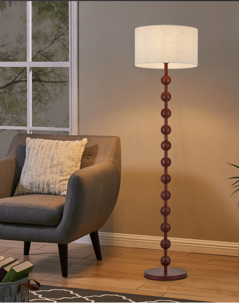 Japandi Stehlampe aus Holz