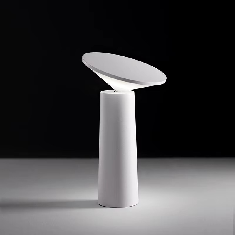 LED-Tischleuchte mit Dimmfunktion