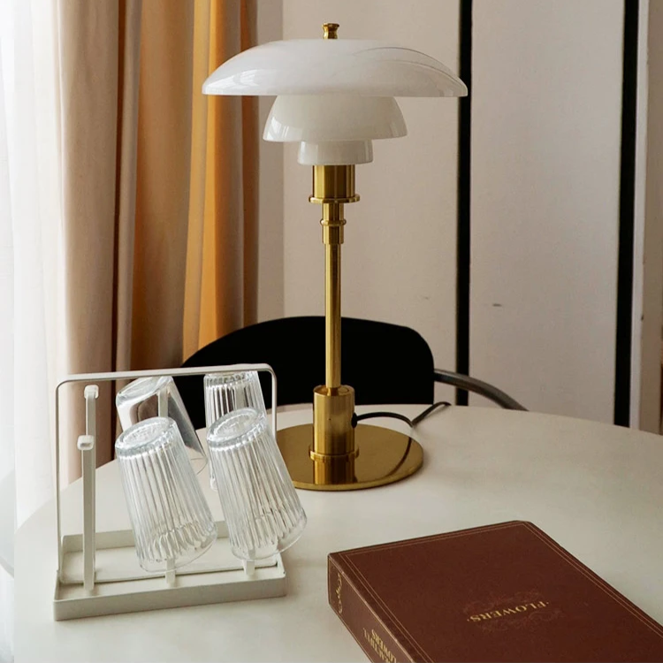 Dänische Designer-Tischlampe