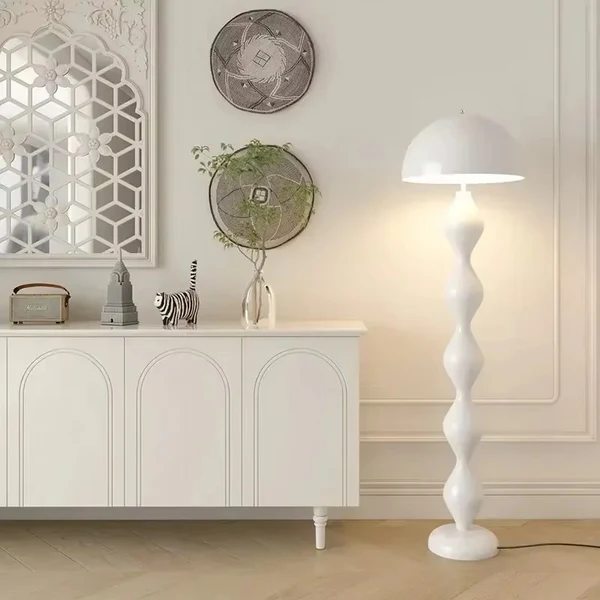 Skandinavische Stehlampe