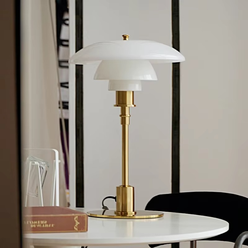 Dänische Designer-Tischlampe