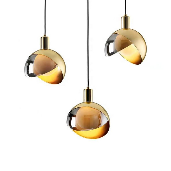 Moderne Pendelleuchte aus Goldglas