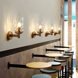 Klassischer Retro-Wandleuchter aus Glas