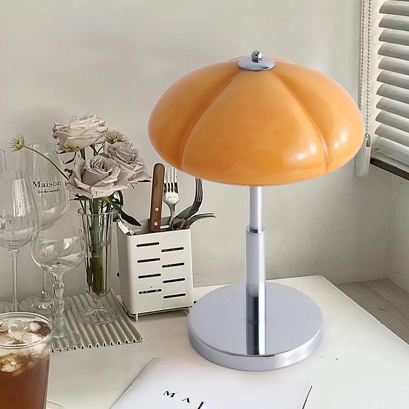 Pilz Bauhaus Tischlampe
