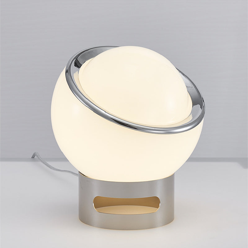 Französische Opal Bauhaus Tischlampe