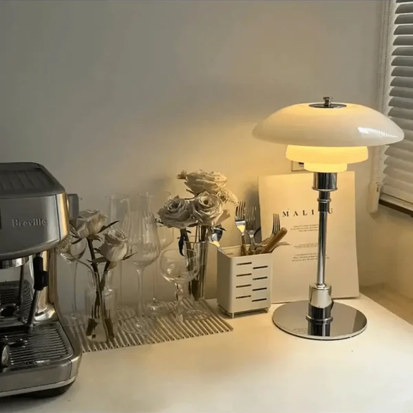 Dänische Designer-Tischlampe