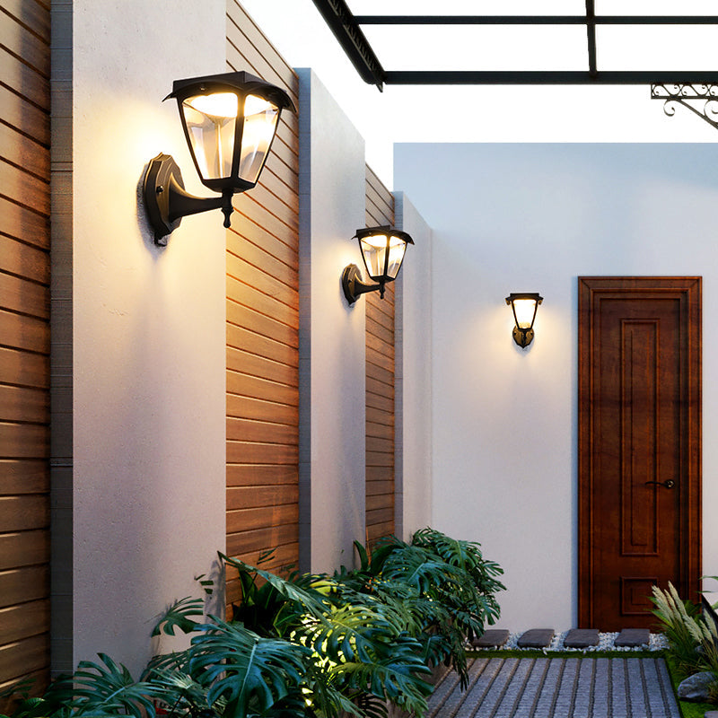 Stilvolle solarbetriebene Wandlampe